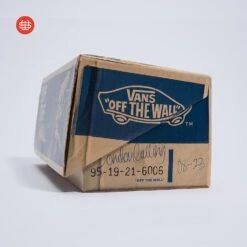 Vans Van's Classics X LONDON CALLING LSD Limited Edition Shoe 10 Vans Van's Classics X LONDON CALLING LSD Limited Edition Shoe -Urban Rollers 0 a4c35b8a a78a 455f 8488 143234d16146