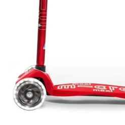 Maxi Micro Deluxe LED Scooter - Red 9 Maxi Micro Deluxe LED Scooter - Red -Urban Rollers 7D1OHB2E