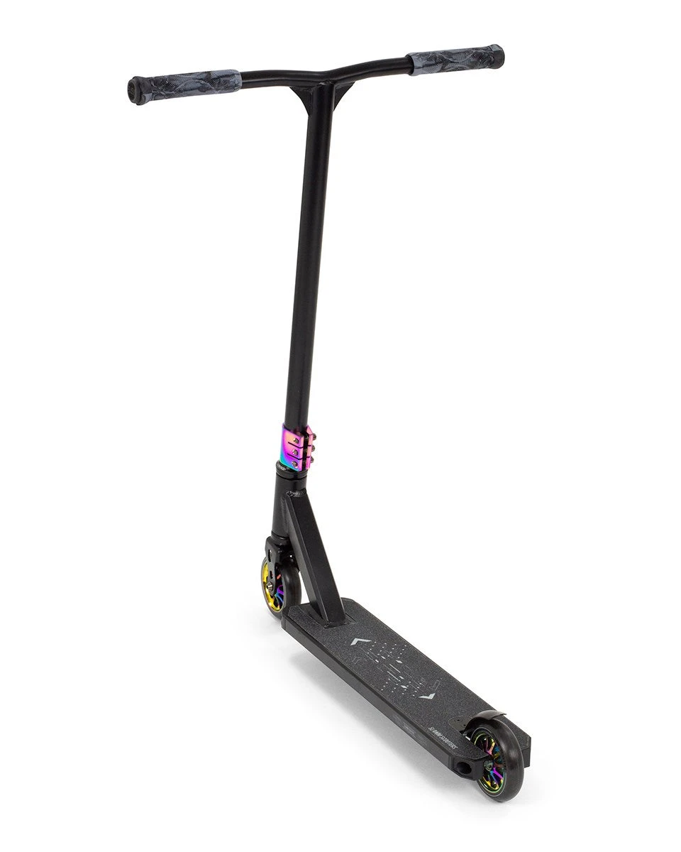 Slamm Classic V9 Stunt Scooter - Black/Neochrome 2 Slamm Classic V9 Stunt Scooter - Black/Neochrome - Image 2