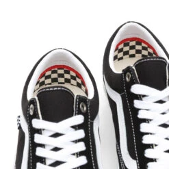 Vans Skate Old Skool Shoes - Black/White 8 Vans Skate Old Skool Shoes - Black/White -Urban Rollers vans skate old skool shoes black white inside 1